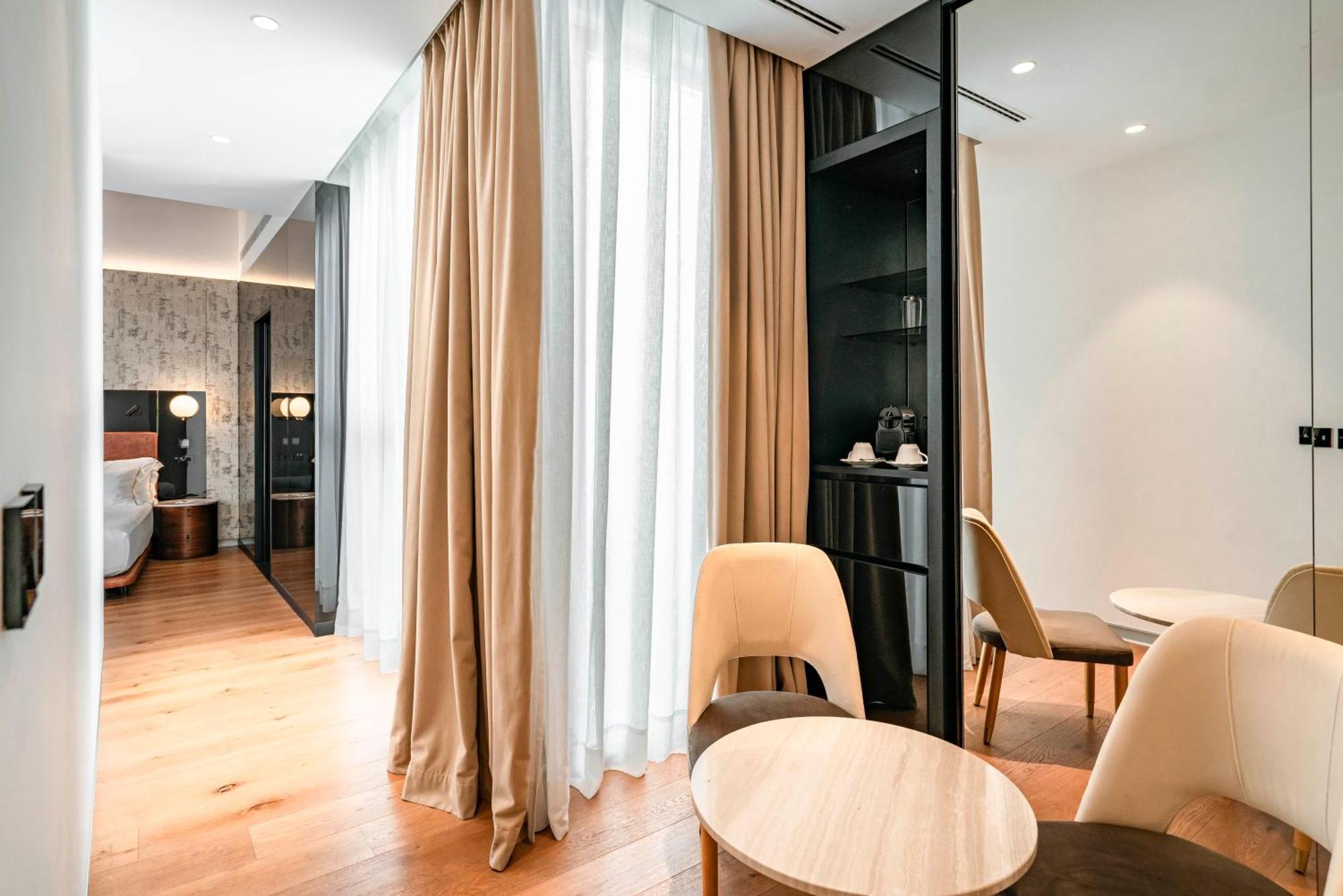 Vincci Seleccion Unuk 5 Gl Hotel Севиля Екстериор снимка